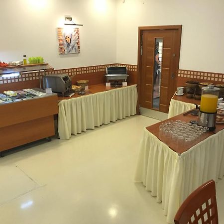 Hotel Radejov Knezdub Εξωτερικό φωτογραφία