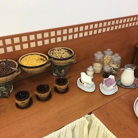 Hotel Radejov Knezdub Εξωτερικό φωτογραφία