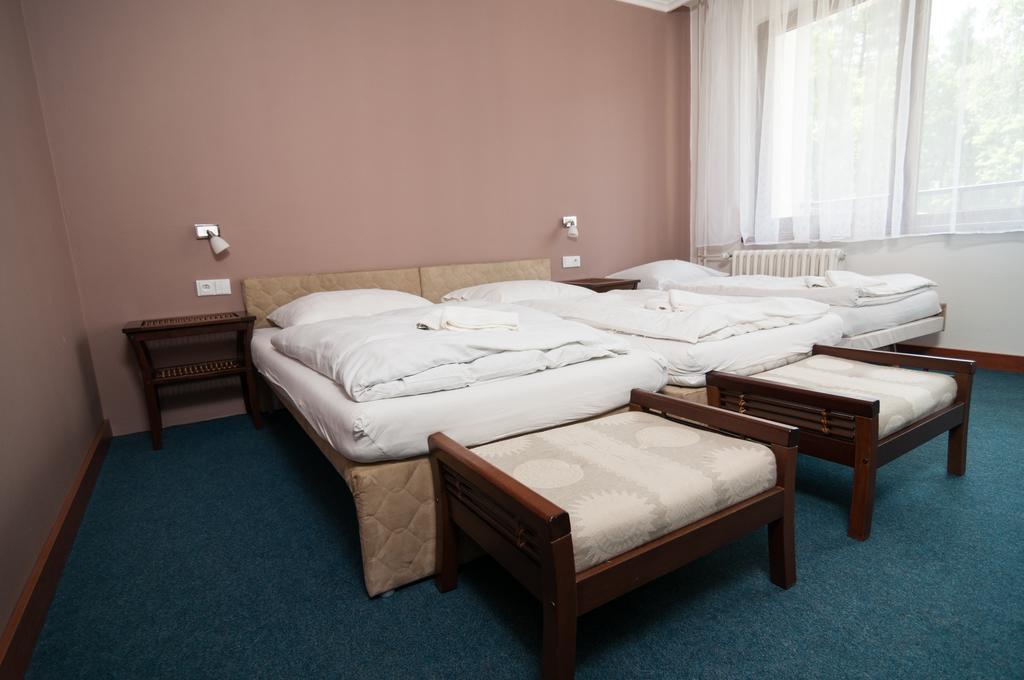Hotel Radejov Knezdub Εξωτερικό φωτογραφία