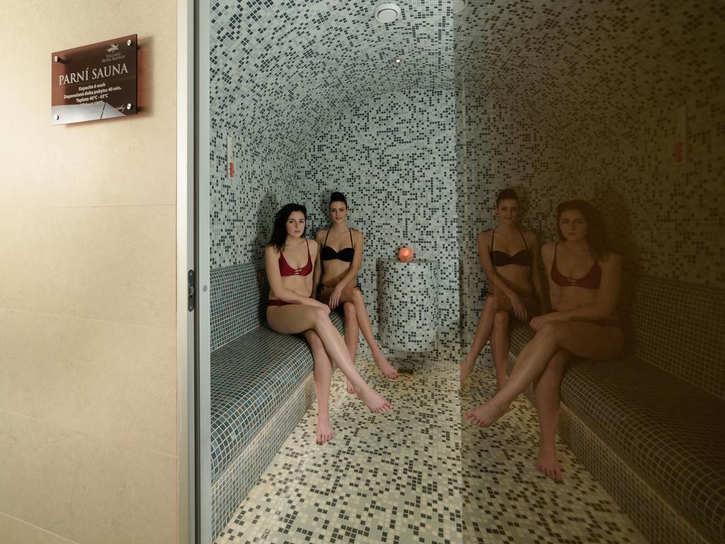 Hotel Radejov Knezdub Εξωτερικό φωτογραφία